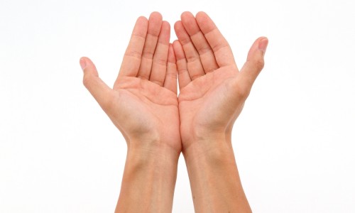 потеют руки