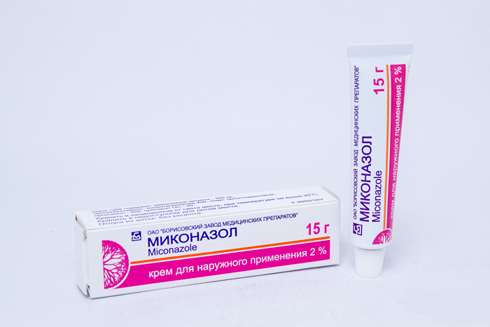 Молочница у мужчин лечение мазь. Противогрибковый препарат миконазол. Миконазол мазь. Миконазол таблетки 100мг. Противогрибковая мазь миконазол показания.